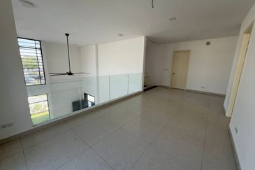 New Corner Bungalow with Facilities
