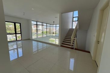 New Corner Bungalow with Facilities