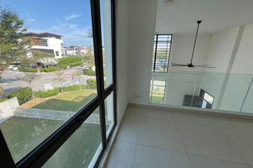 New Corner Bungalow with Facilities