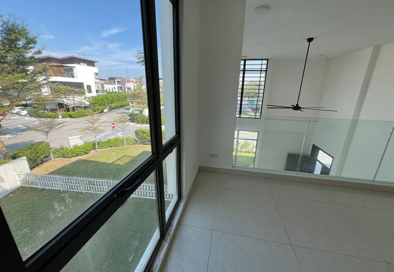 New Corner Bungalow with Facilities