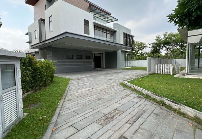 Quiet Corner Bungalow