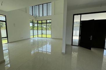 Quiet Corner Bungalow