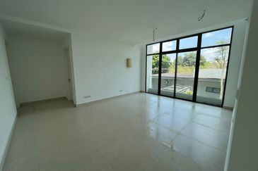 Quiet Corner Bungalow