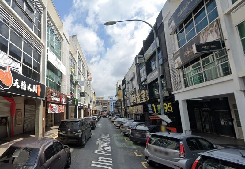 5.4% ROI 3 Storey Shoplot