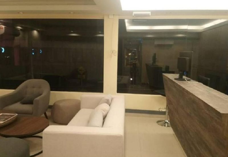 Budget Hotel 6 Stories 39rooms