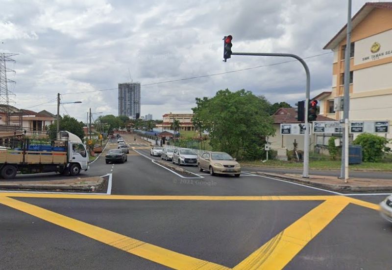 Showroom / Nursing Home / Office - Facing Busy Mainroad