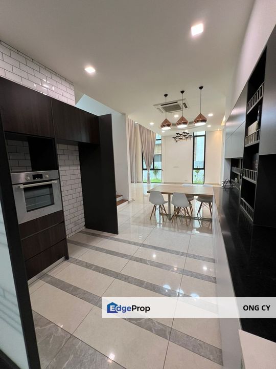 Bungalow Partially Furnished with Facilities, Selangor, Kota Kemuning