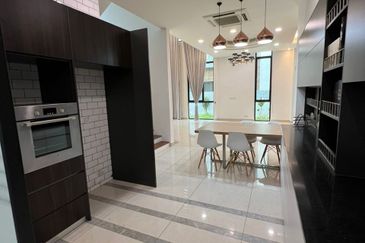 Bungalow Partially Furnished with Facilities