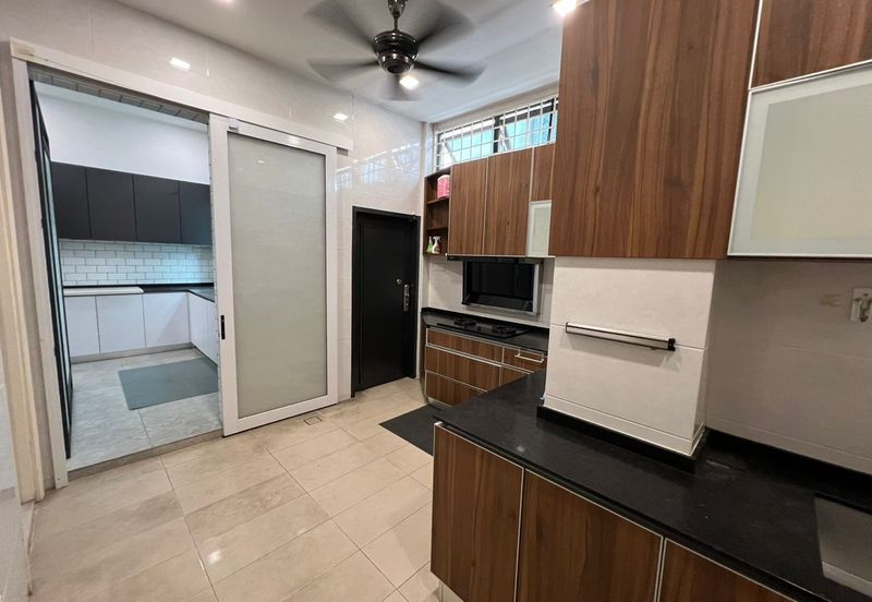 Bungalow Partially Furnished with Facilities