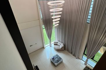 Bungalow Partially Furnished with Facilities