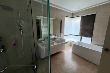 Bungalow Partially Furnished with Facilities