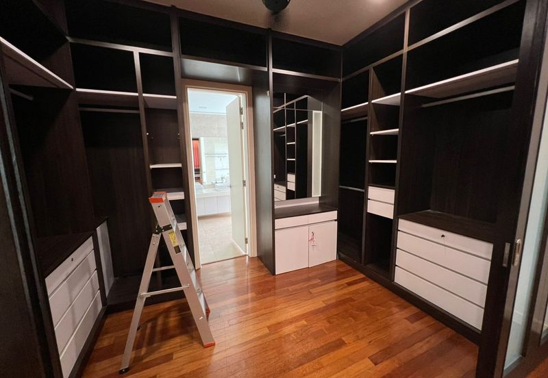 Bungalow Partially Furnished with Facilities