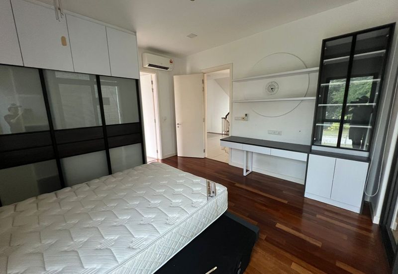 Bungalow Partially Furnished with Facilities