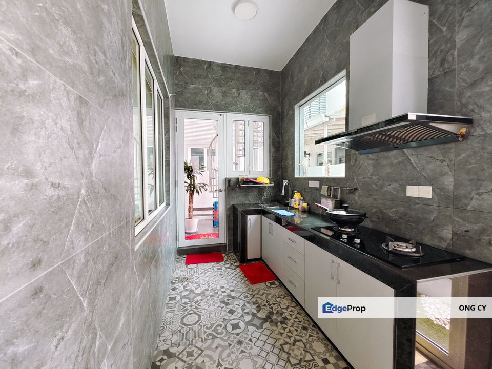 Beautifully Renovated with Good Feng Shui, Selangor, Klang