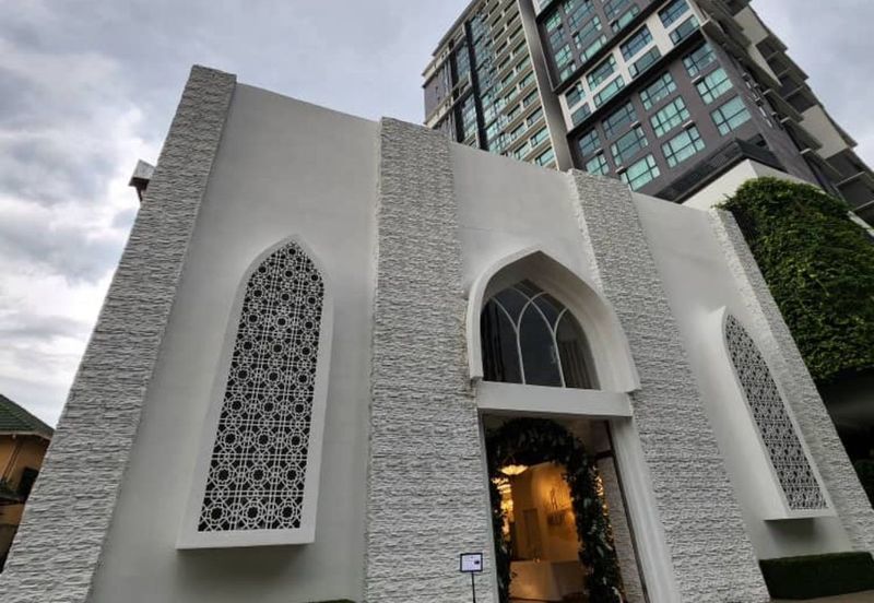 2 Stories New Building 40 car parks