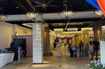 2 Stories New Building 40 car parks