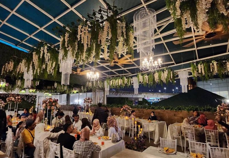 2 Stories New Building 40 car parks