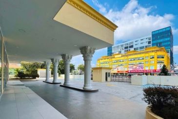 Taipan Business Centre, USJ 10