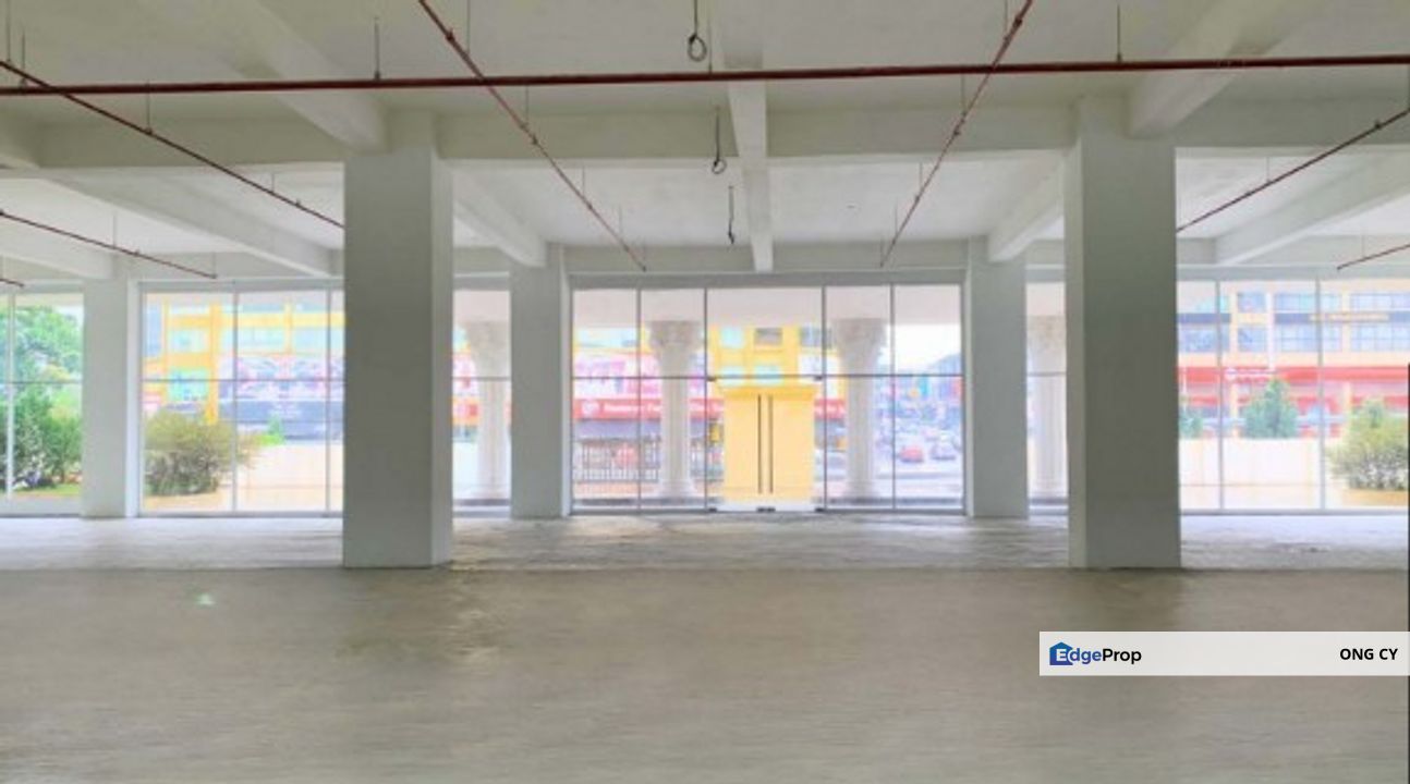 Ground Flr Facing Main Road with many parkings, Selangor, Subang Jaya
