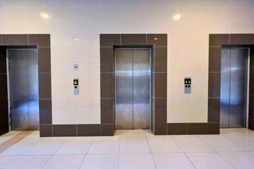 Taipan Business Centre, USJ 10