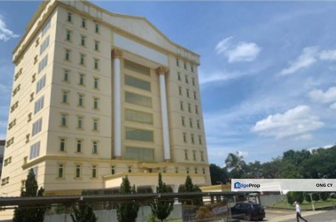 1st Flr with ample Parkings, Selangor, Subang Jaya