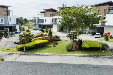 Fully furnished Gated & Guarded with Facilities