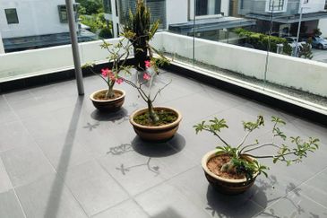 Fully furnished Gated & Guarded with Facilities