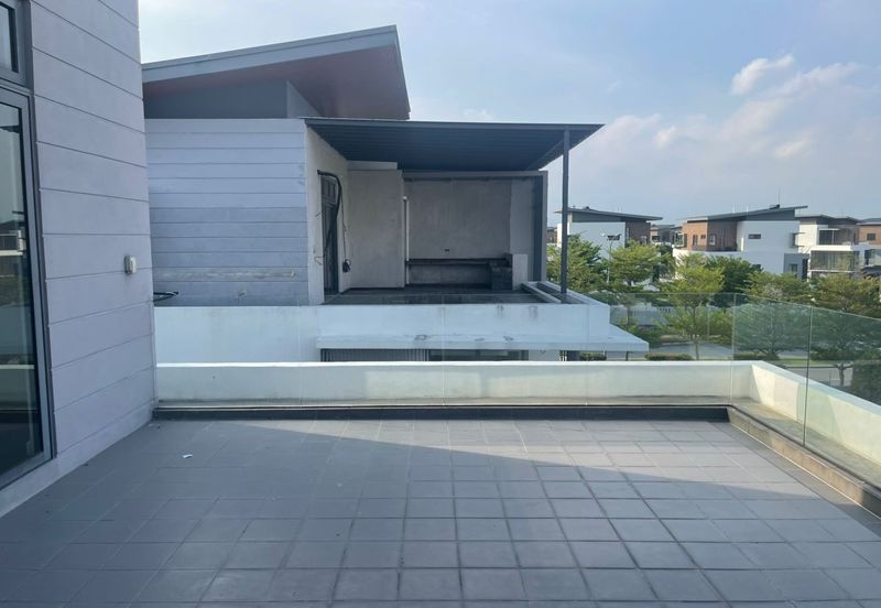 Broadleaf Residences, Hometree