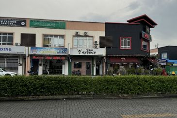 Jalan Gelang Patah