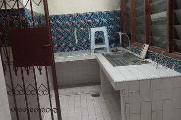 2 Storey House Taman Bukit Anggerik, Cheras
