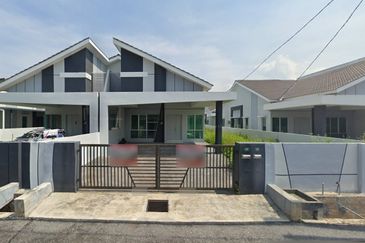Bank Lelong Cluster Semi-D, Gopeng: No. 29, Jalan Gopeng Mewah 6, Taman Gopeng Mewah, 31600 Gopeng, Perak