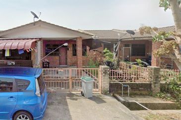 TAMAN KEBAYA (RUM AWAM PAYA DATOK F2 & 3)