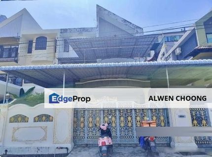 Bank Lelong Semi-D House, Gelugor: No. 38, Lorong Batu Uban 1, Taman Century, 11700, Glugor, Pulau Pinang, Penang, Batu Uban