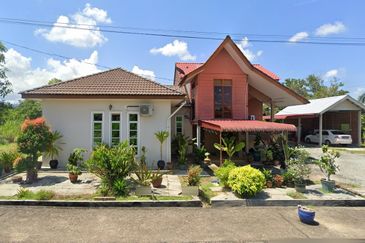 KAMPUNG TRADISI LEMBAH KERIANG