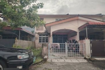 Bank Lelong Terrace House, Teluk Intan: No. 58, Lorong Maju 2, Taman Maju, Batu 12, 36020, Teluk Intan, Perak