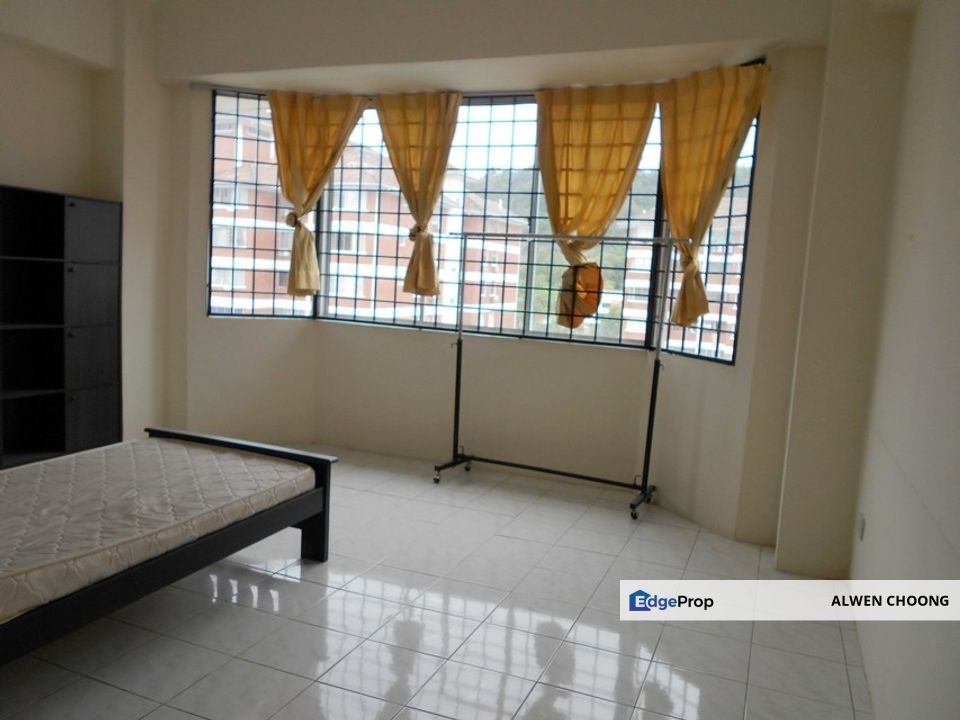 Green Acre Park Corner Unit, Selangor, Bandar Sungai Long