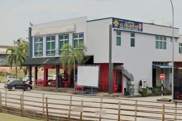 Jalan Seberang Balok