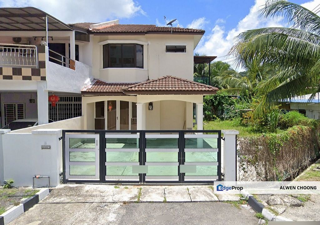 Bank Lelong Corner House, Teluk Kumbar: No. 2, Tingkat Sungai Batu 1, 11920, Bayan Lepas, Pulau Pinang, Penang, Teluk Kumbar