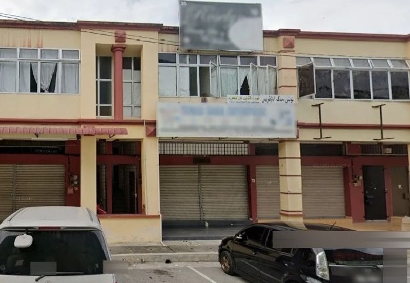 Bank Lelong ShopHouse, Raub: No. 73, Bandar Raub Perdana, Jalan Lipis, 27600, Raub, Pahang