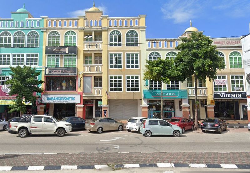 Bank Lelong ShopOffice, Kuala Terengganu: No. 4, Pusat Niaga Paya Keladi, Kampung Paya Keladi, 20200, Kuala Terengganu, Terengganu