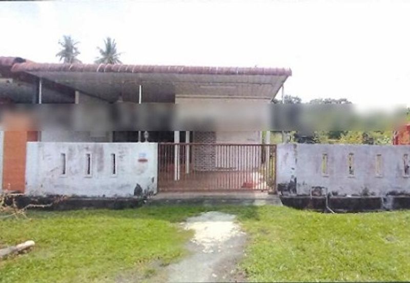 Bank Lelong Semi-D House, Lunas: No. 897, Lorong Desa Makmur 2/5, Taman Desa Makmur II, 09600, Lunas, Kedah
