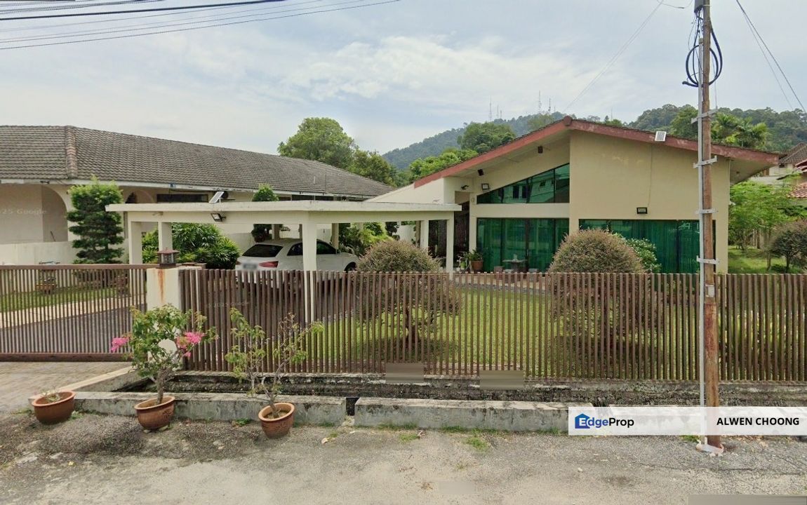 Bank Lelong Bungalow House, Kuantan: No. A-3064, Lorong Tok Sira 23, Perkampungan Tok Sira, 25050 Kuantan, Pahang, Pahang, Kuantan