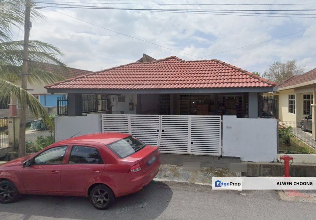 Bank Lelong Cluster Semi-D, Seremban: No. 31, Jalan Nibong 1, Taman Bukit Nibong, 70400, Seremban, Negeri Sembilan, Negeri Sembilan, Seremban