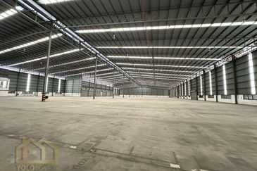 West Port, Pulau Indah