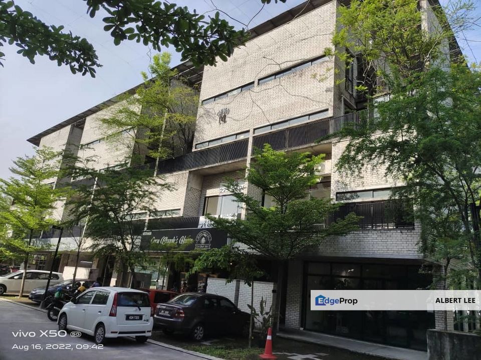 T6 light grey Sg Buloh 4 storey Shop Office For Sale, with lift, fully Rented with Good Returns, Selangor, Sungai Buloh