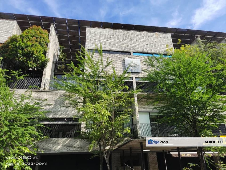 T6 light grey Sg Buloh 4 storey Shop Office For Sale, with lift, fully Rented with Good Returns, Selangor, Sungai Buloh
