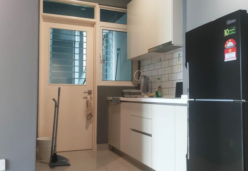 East Parc @ Menjalara