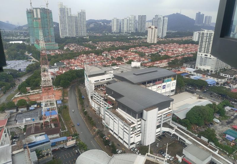 East Parc @ Menjalara