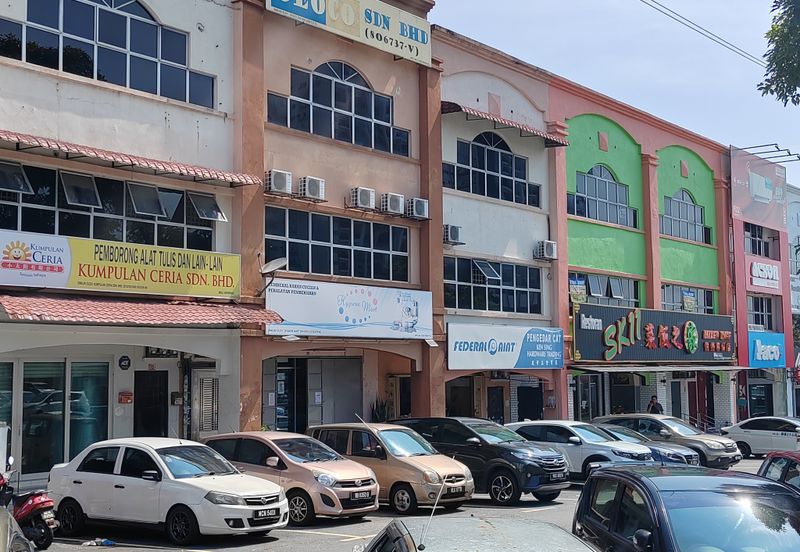 Pusat Perdagangan Seri Kembangan