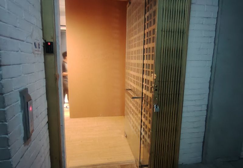 T6, Lightgrey (Pusat Komersial LGSB)